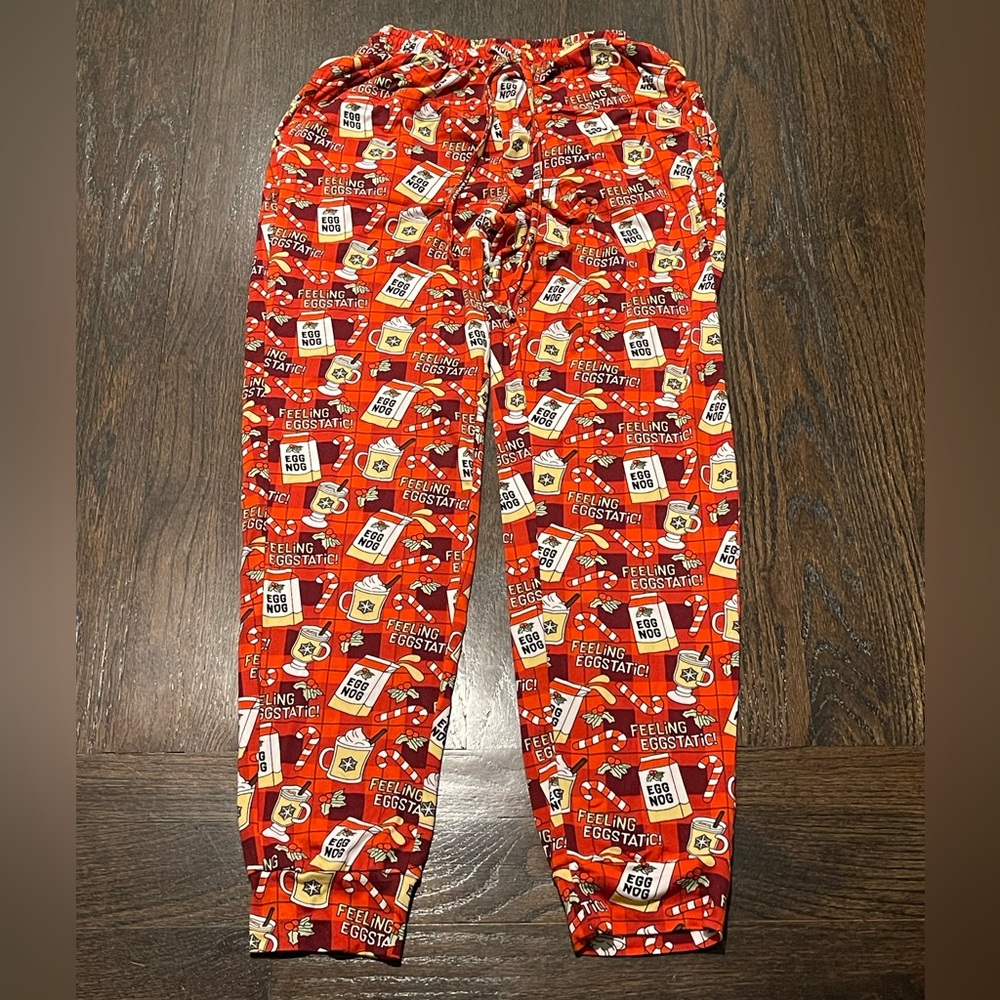 Main and Local Medium Egg Nog themed pajama pants